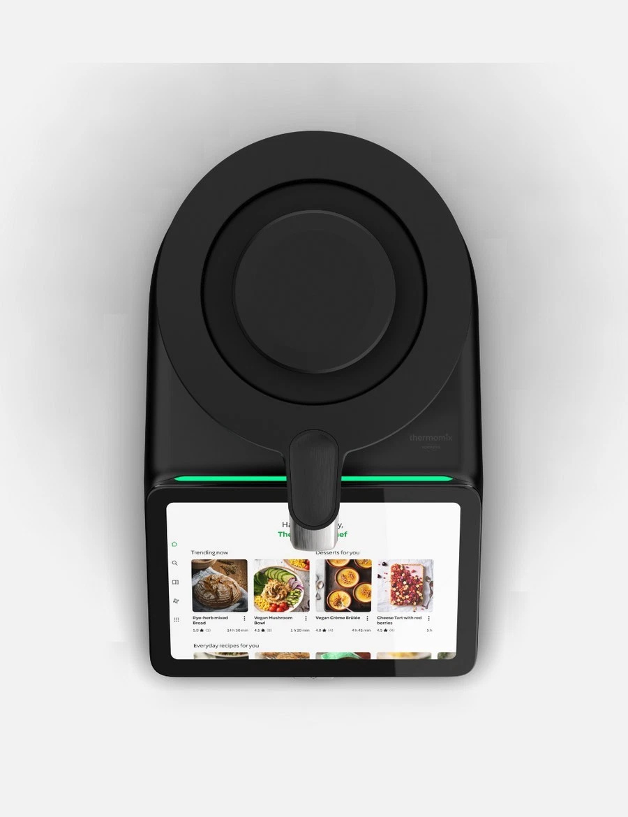 Vorwerk Thermomix TM7 - built-in digital scale weighing ingredients